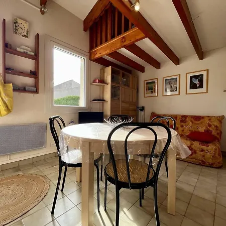 Maison Rénovée à 350m De La Avec Terrasse Et Parking à Dolus-d'oléron - Fr-1-246a-236 *