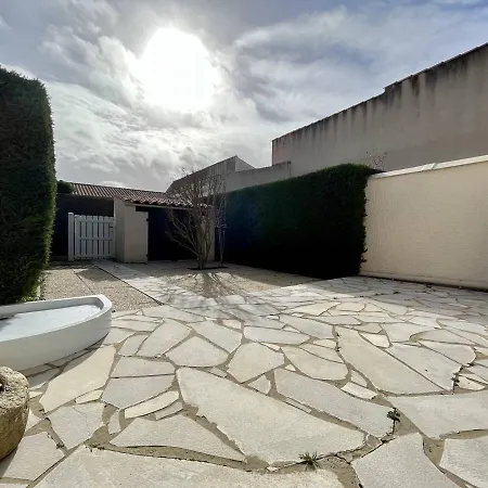 Maison Rénovée à 350m De La Avec Terrasse Et Parking à Dolus-d'oléron - Fr-1-246a-236 *